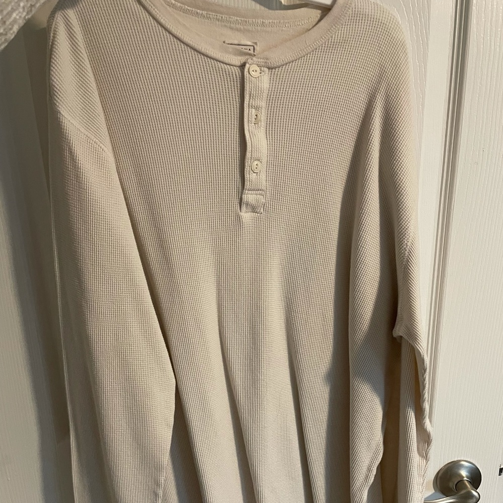 Super cute waffle long sleeve